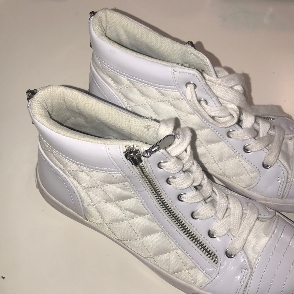 Shoes - Picture 2 of 2